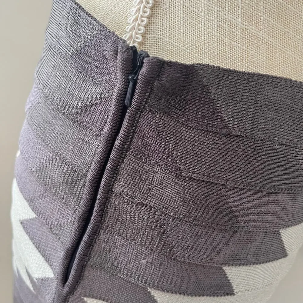NEW Haute Hippie Gray Aztec Print Micro Mini Skirt Size Medium - Picture 8 of 10